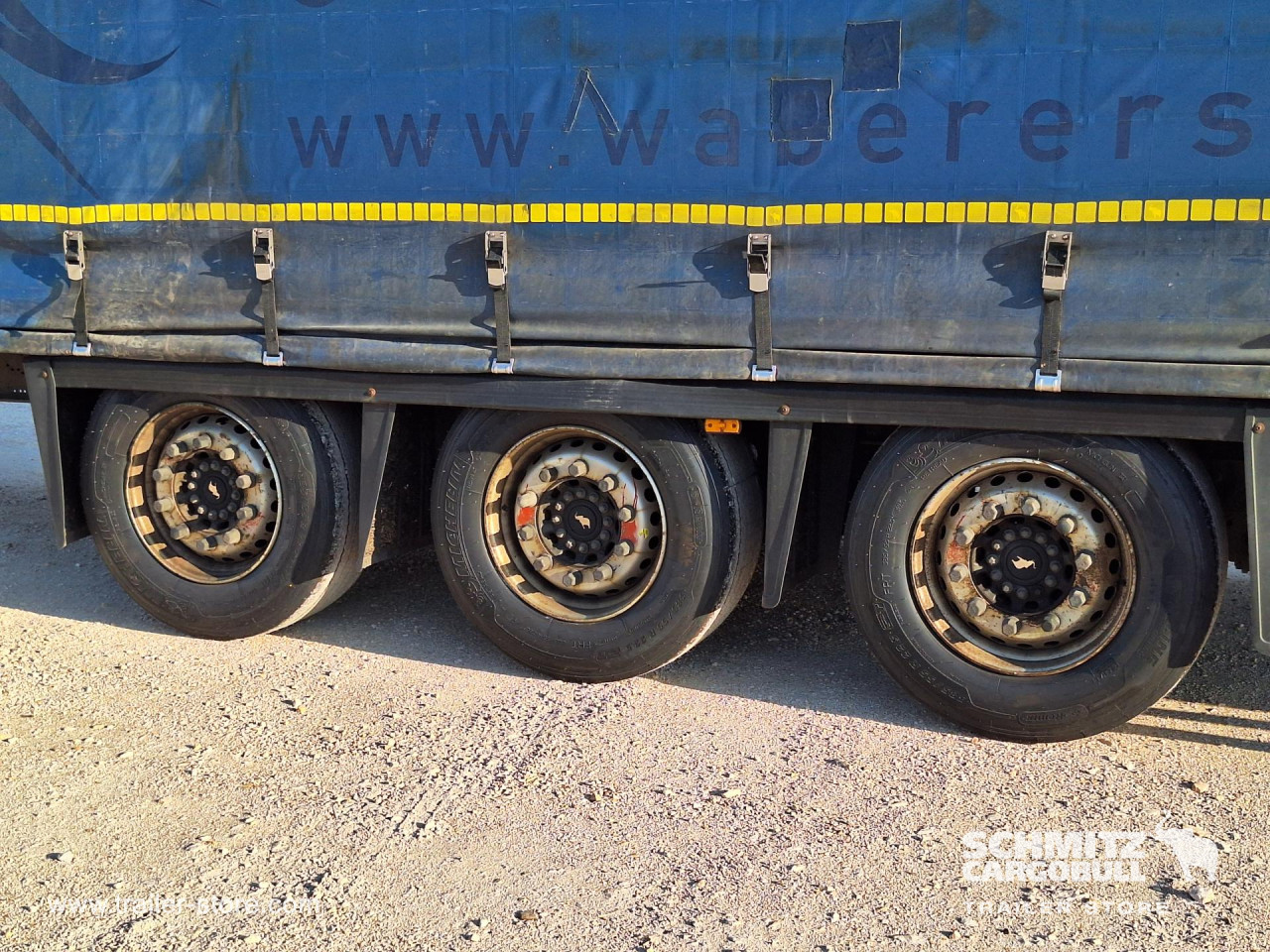 Schmitz Cargobull Curtainsider Mega 