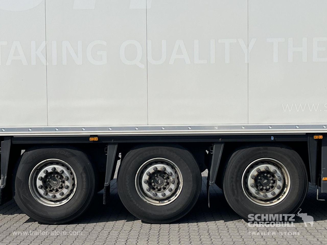 Schmitz Cargobull Tiefkühler Multitemp Doppelstock Trennwand 