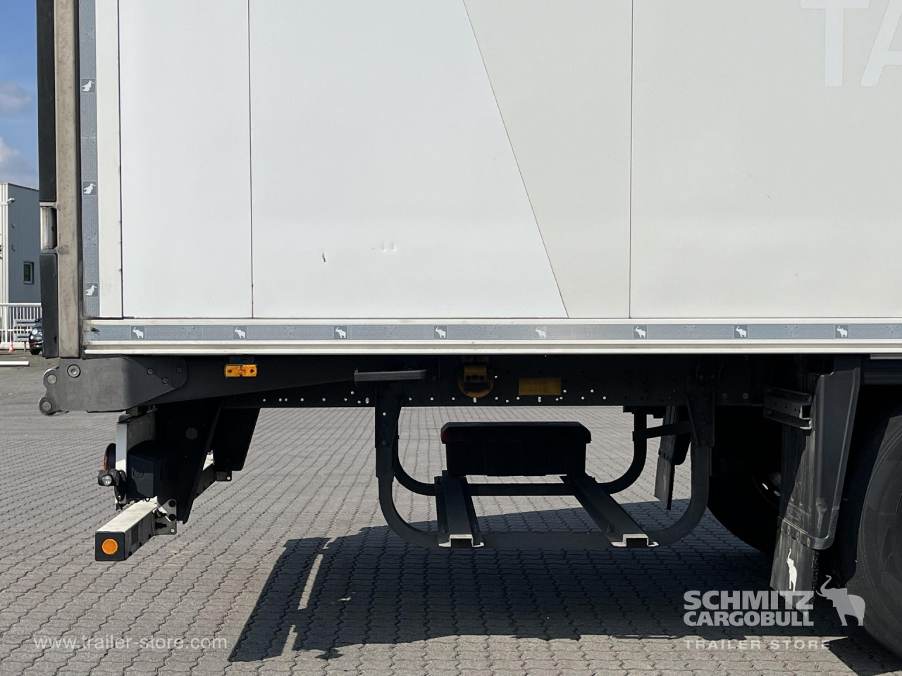 Schmitz Cargobull Tiefkühler Multitemp Doppelstock Trennwand 