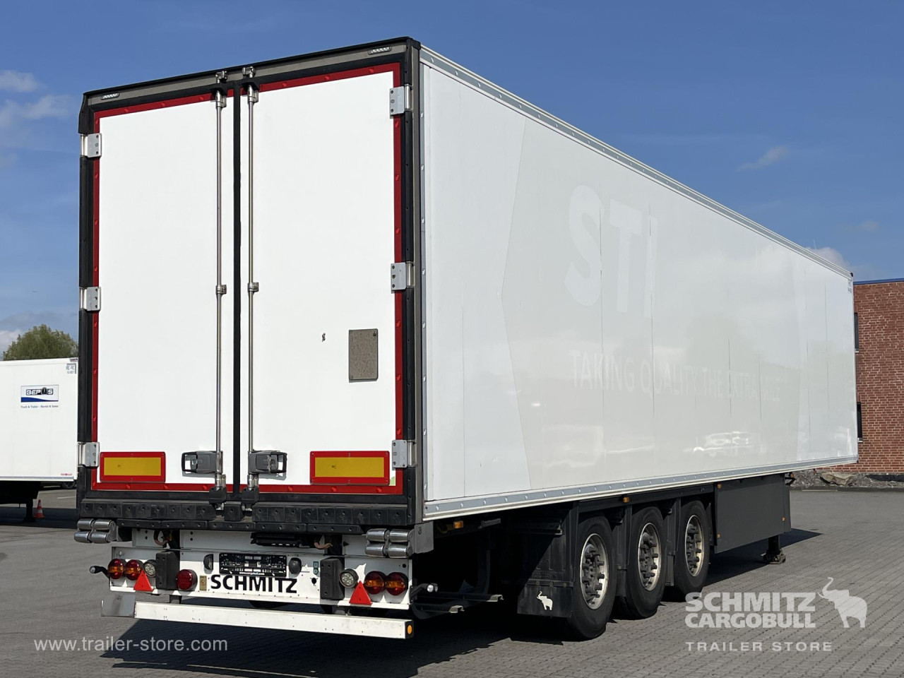 Schmitz Cargobull Tiefkühler Multitemp Doppelstock Trennwand 