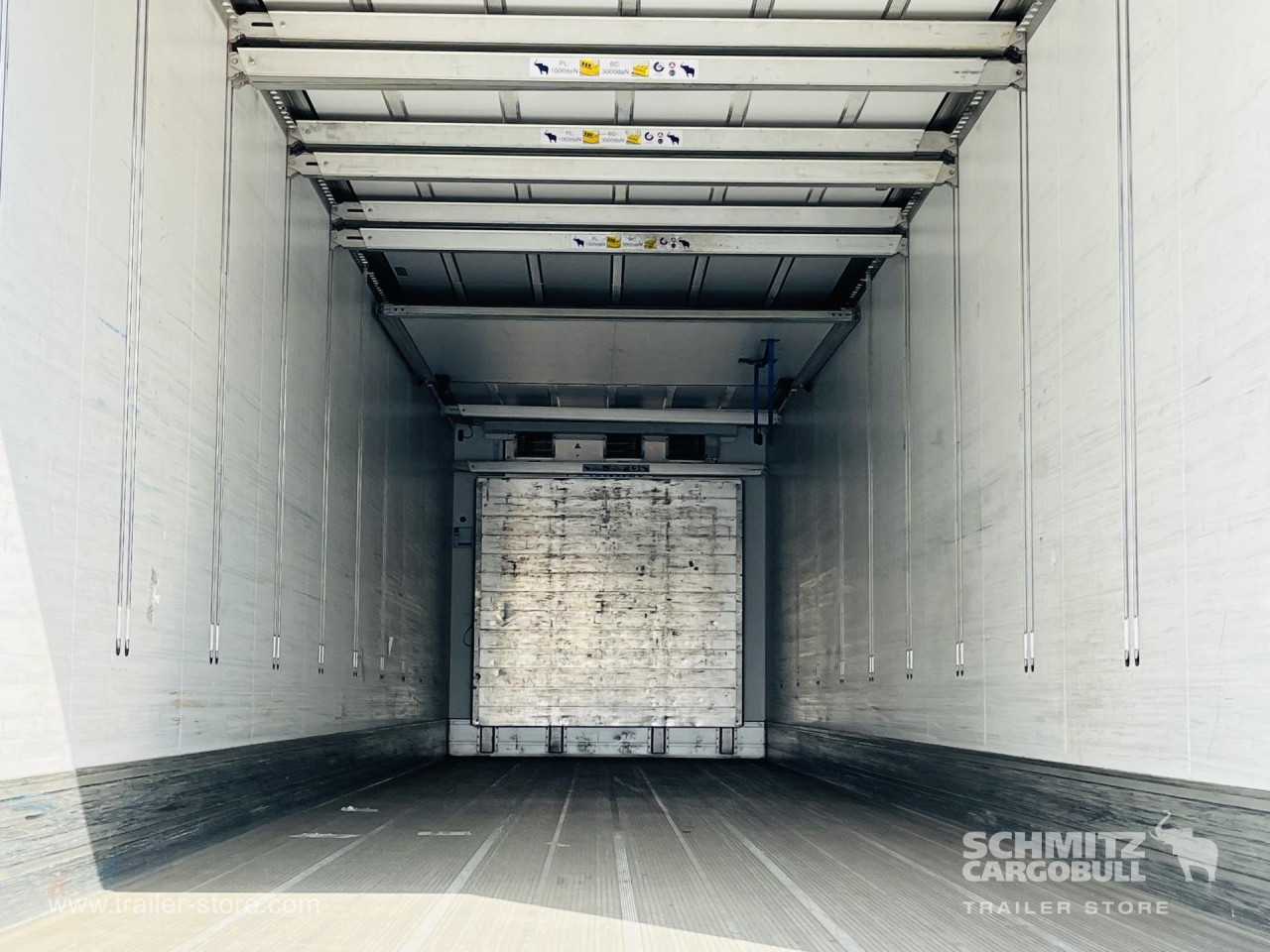 Schmitz Cargobull Tiefkühler Multitemp Doppelstock Trennwand 