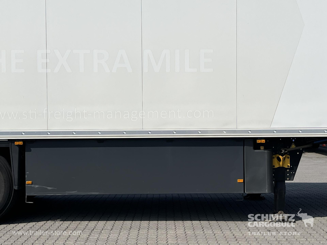 Schmitz Cargobull Tiefkühler Multitemp Doppelstock Trennwand 