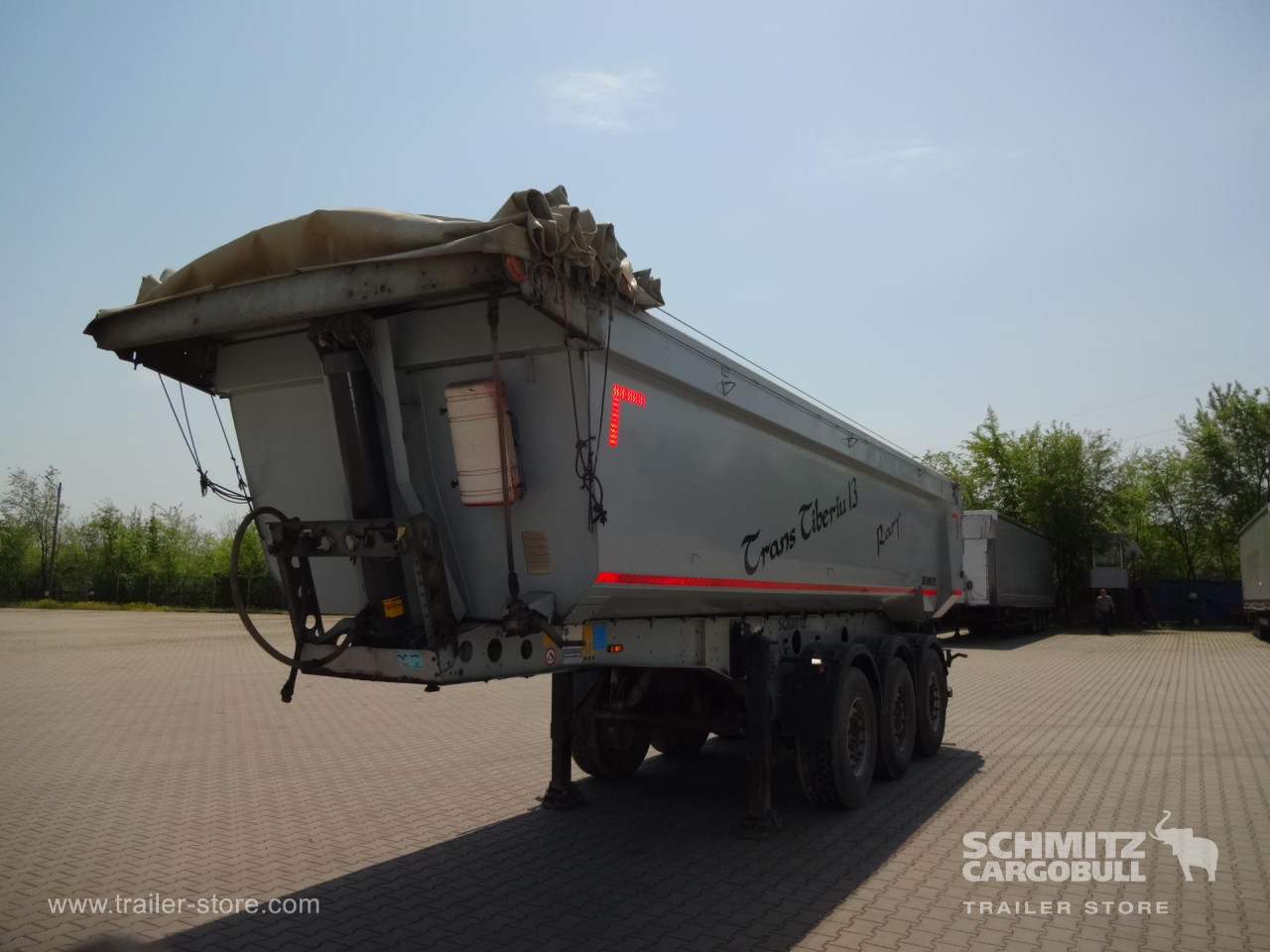 Schmitz Cargobull Tipper Steel half pipe body 252m³ 