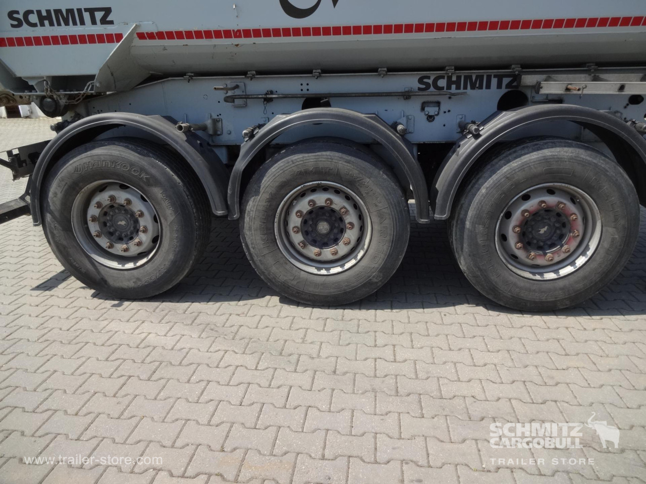Schmitz Cargobull Tipper Steel half pipe body 252m³ 