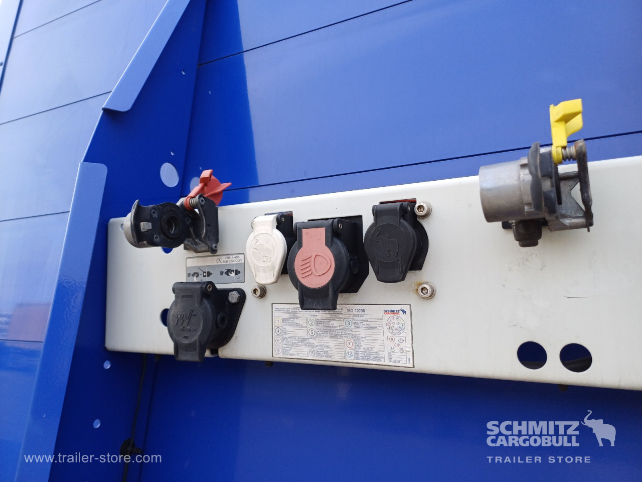 Schmitz Cargobull Curtainsider Mega 