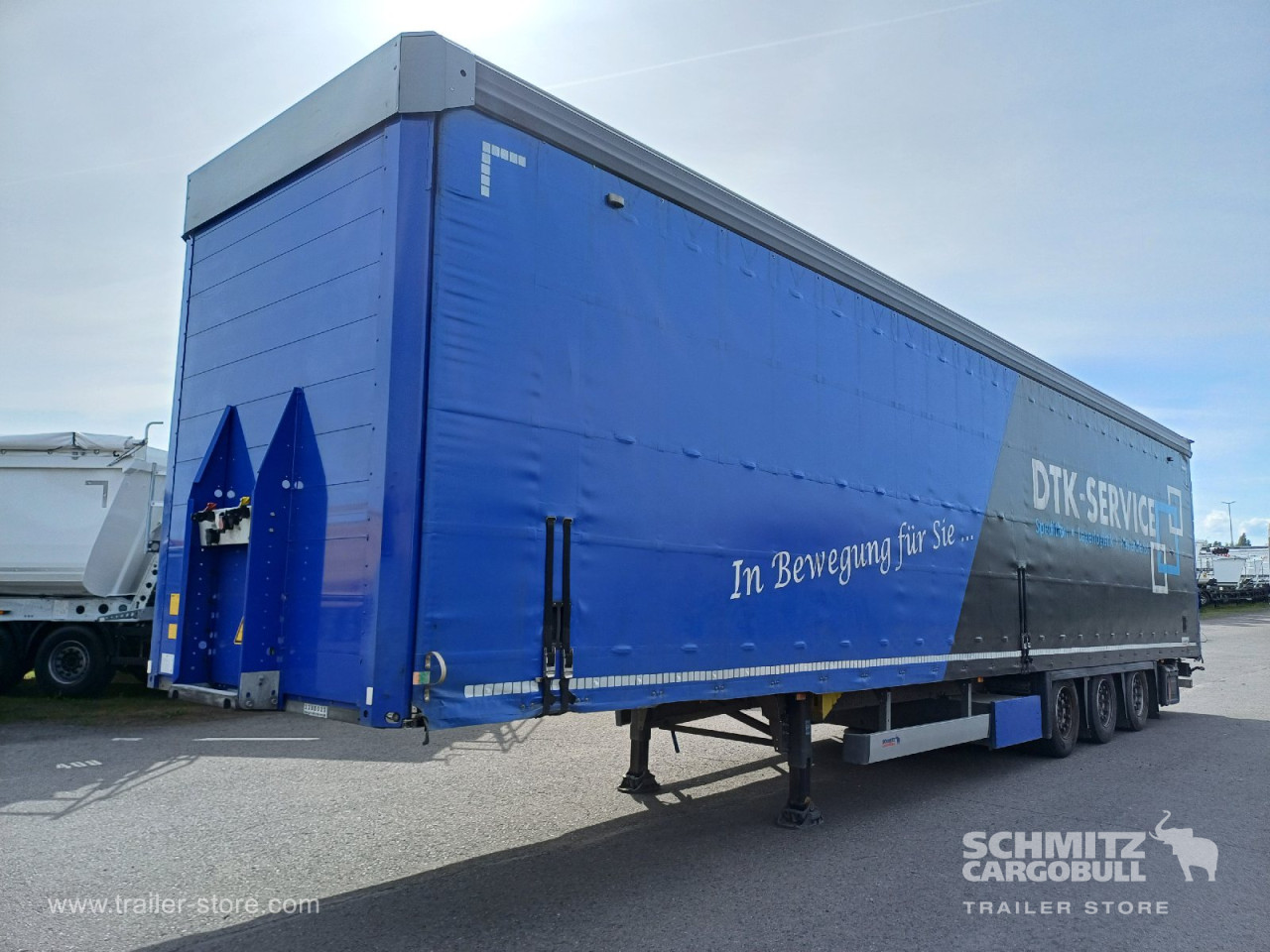 Schmitz Cargobull Curtainsider Mega 
