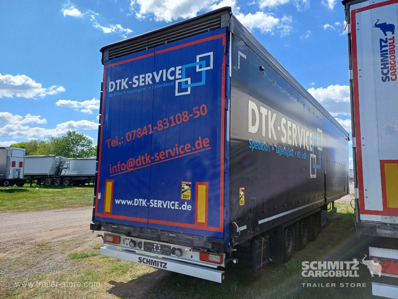 Schmitz Cargobull Curtainsider Mega 