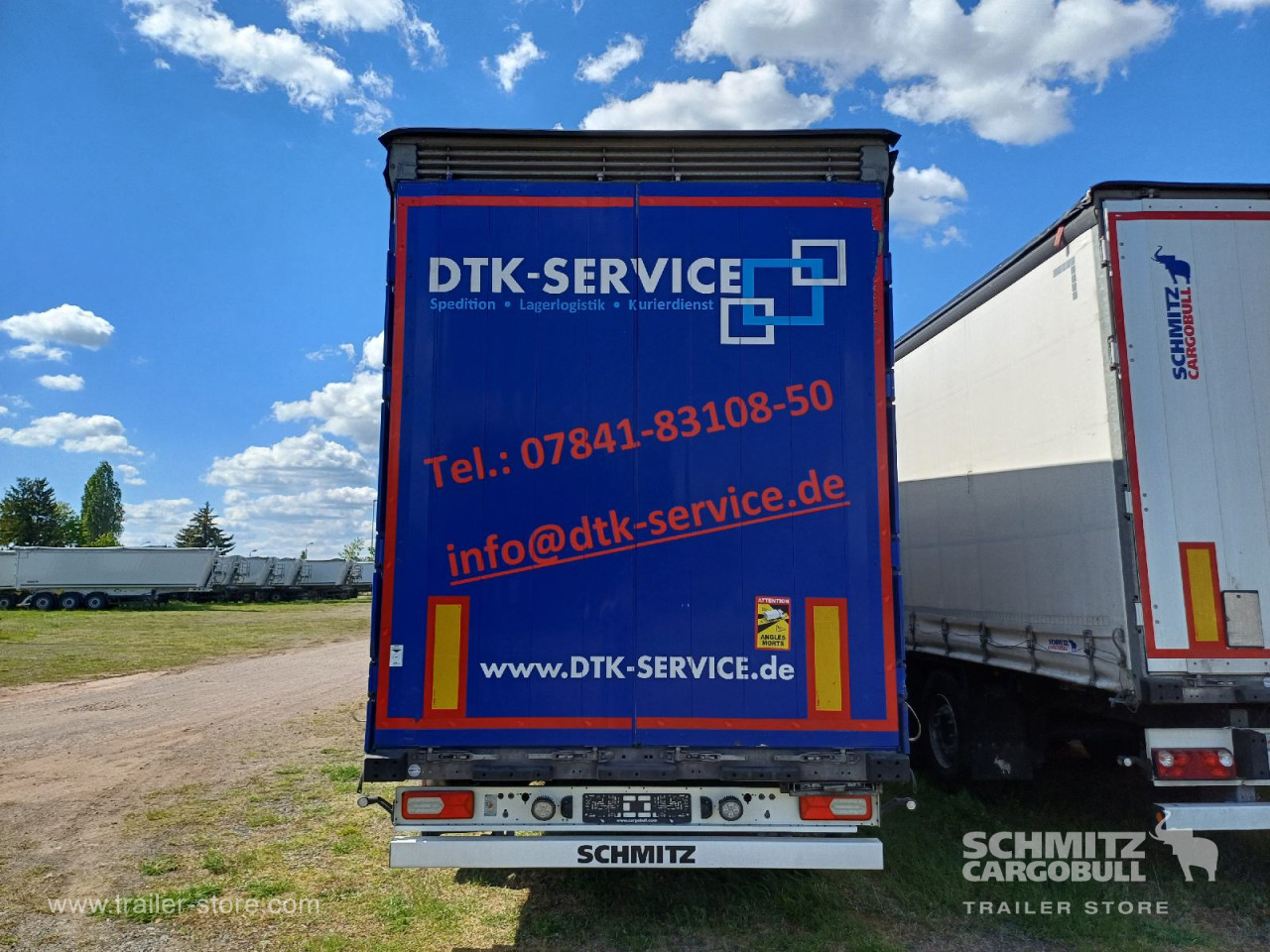 Schmitz Cargobull Curtainsider Mega 