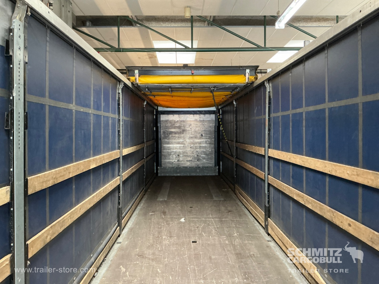 Schmitz Cargobull Curtainsider Standard 