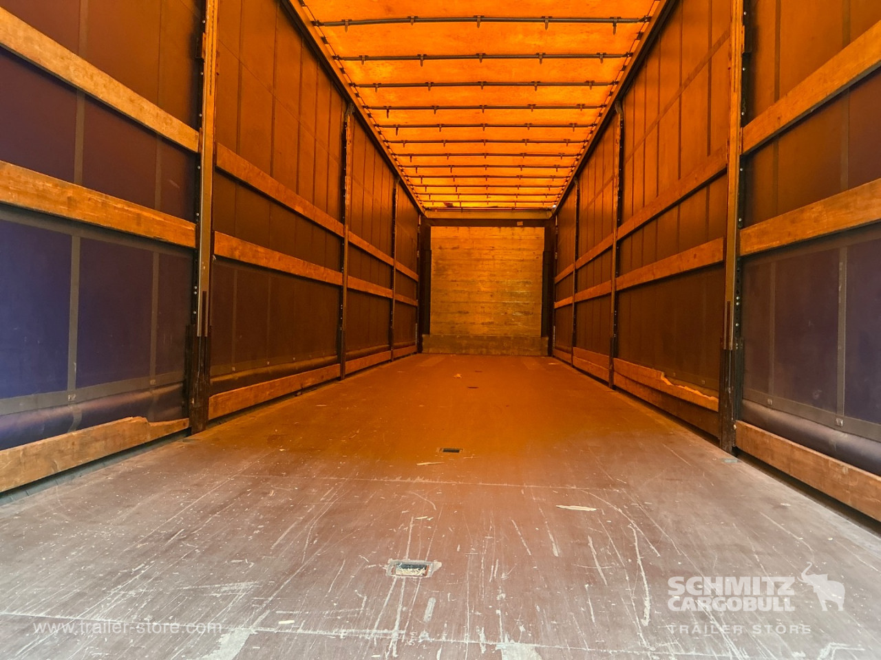 Schmitz Cargobull Curtainsider Standard 