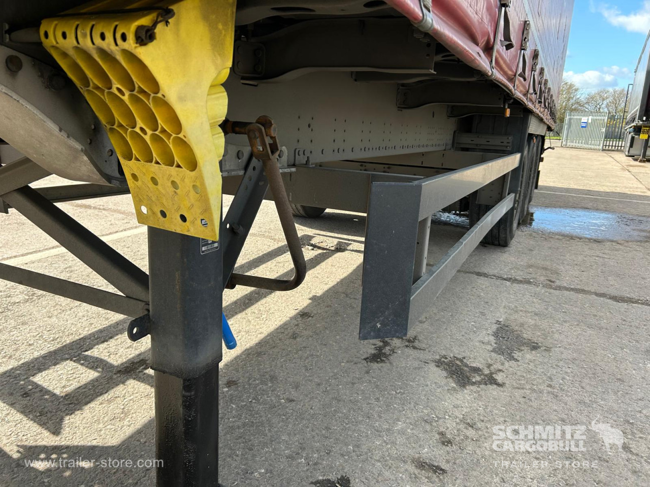 Schmitz Cargobull Curtainsider Standard UK 