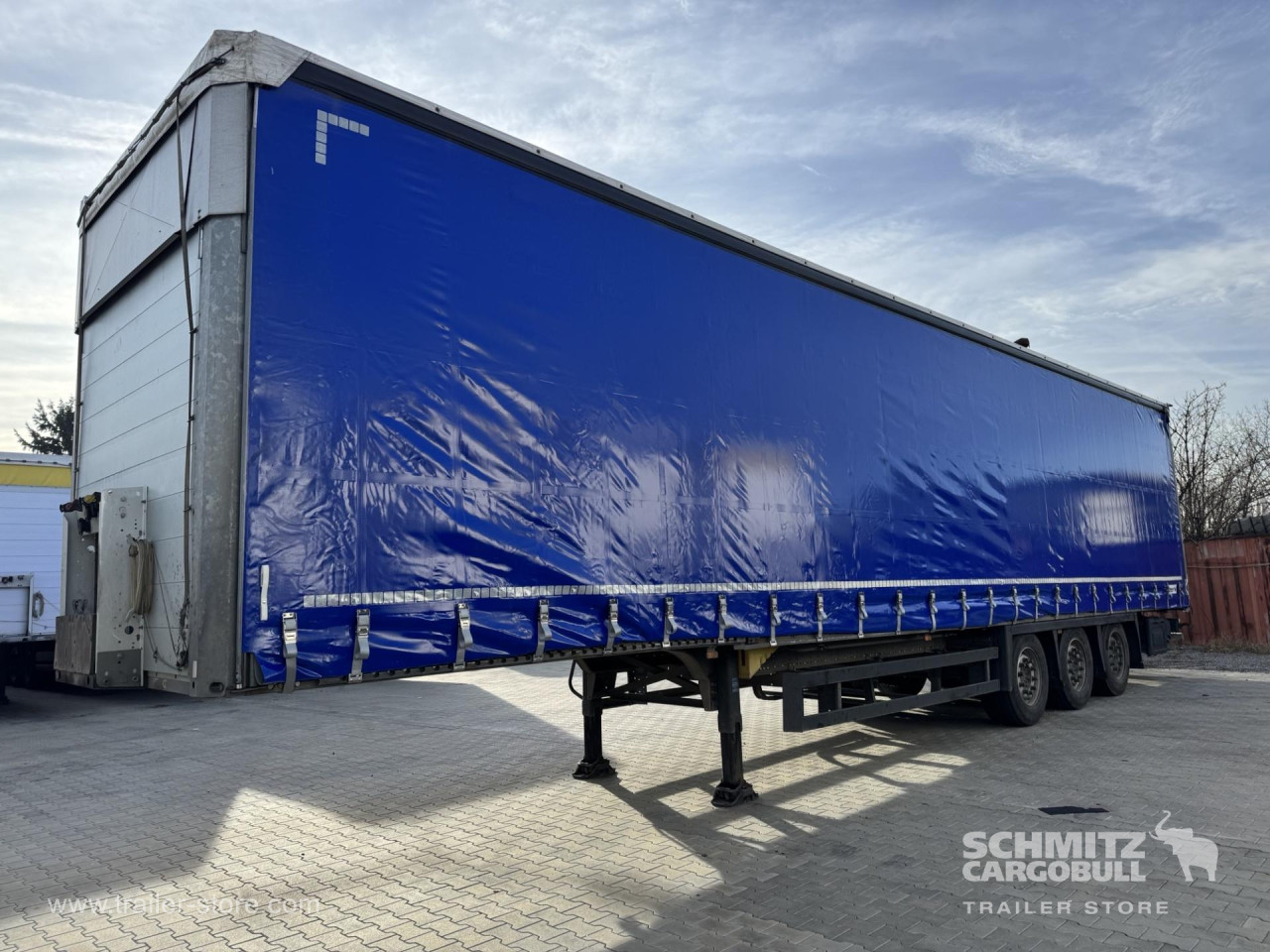 Schmitz Cargobull Curtainsider Mega 