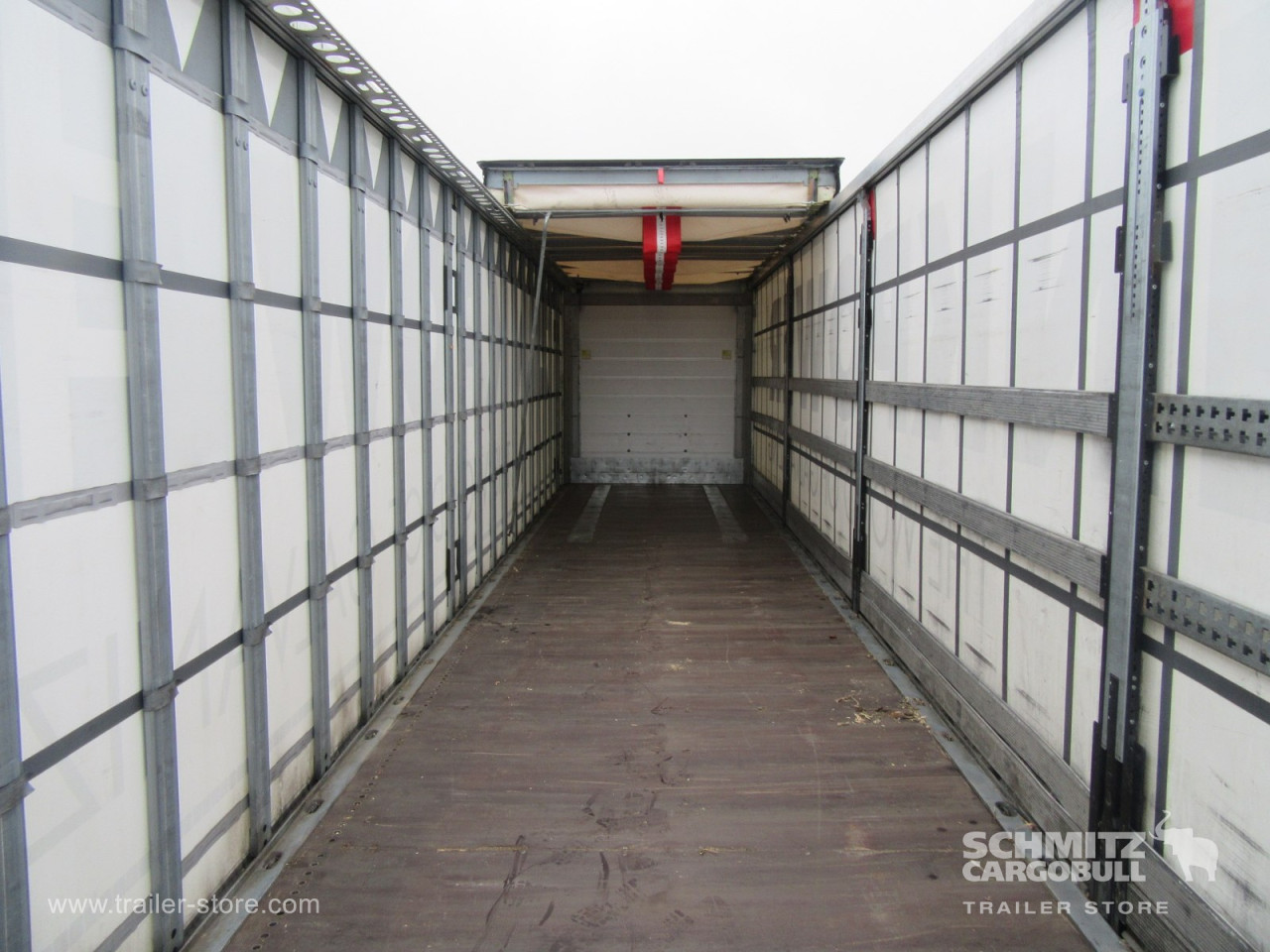 Schmitz Cargobull Curtainsider Standard Getränke 