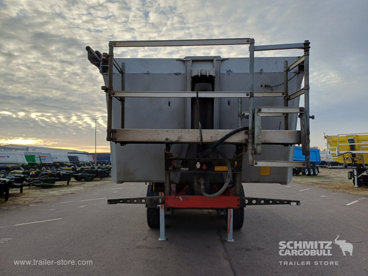 Schmitz Cargobull Kipper Alukastenmulde 27m³ 