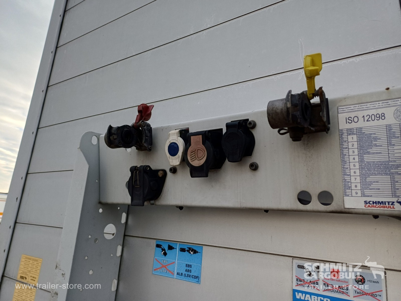 Schmitz Cargobull Curtainsider Standard 