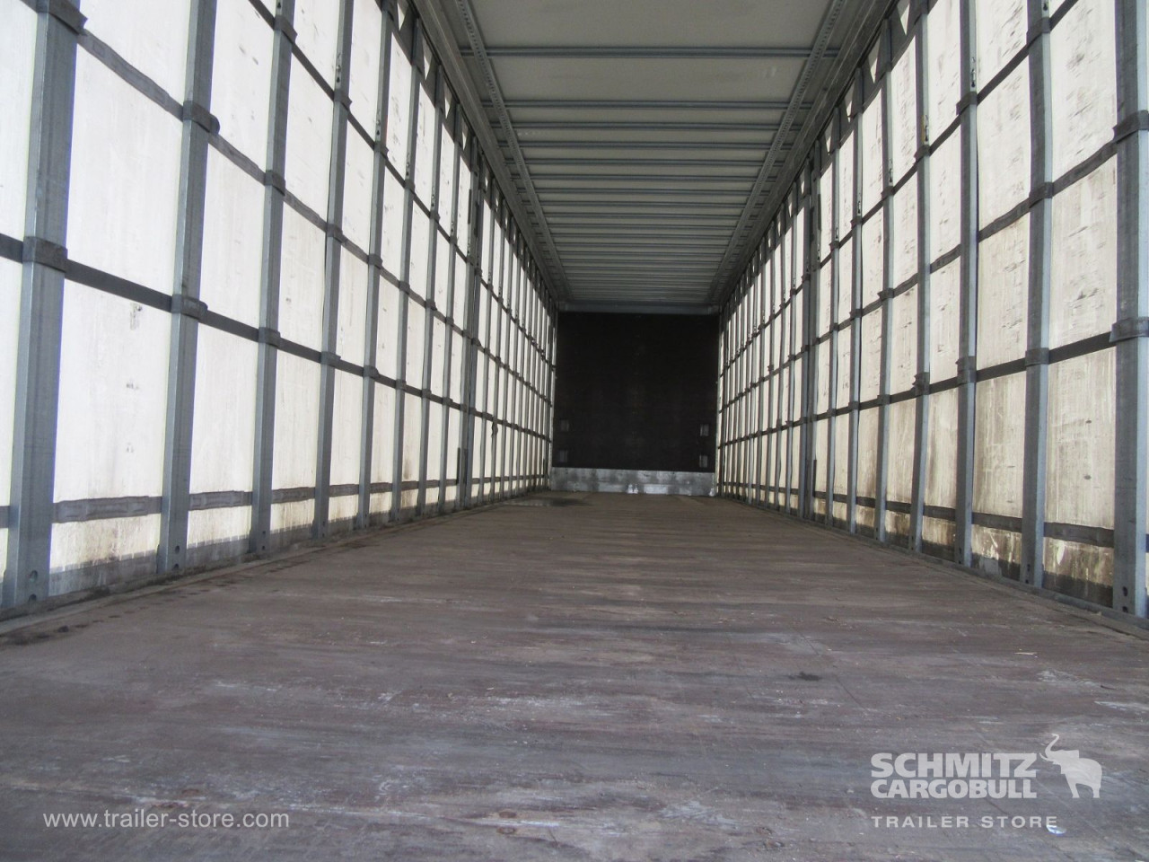Schmitz Cargobull Curtainsider Mega Getränke 