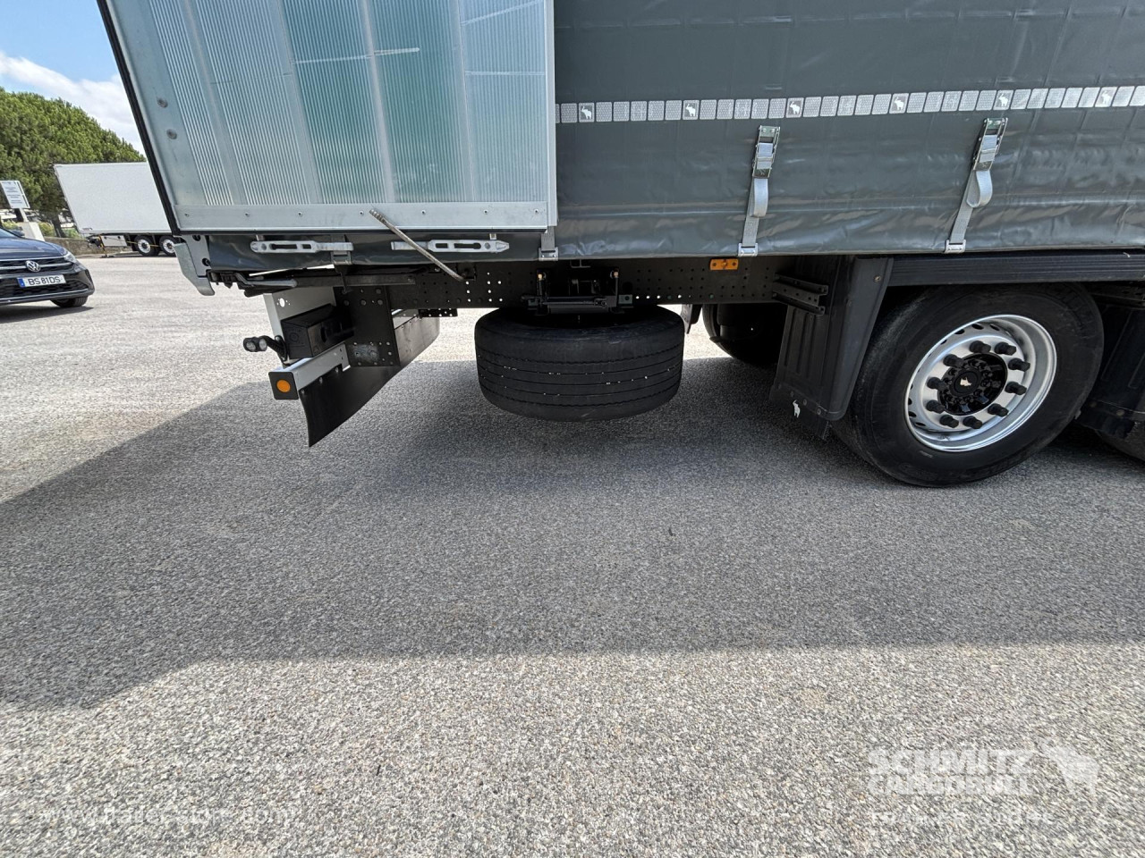 Schmitz Cargobull Curtainsider Mega 