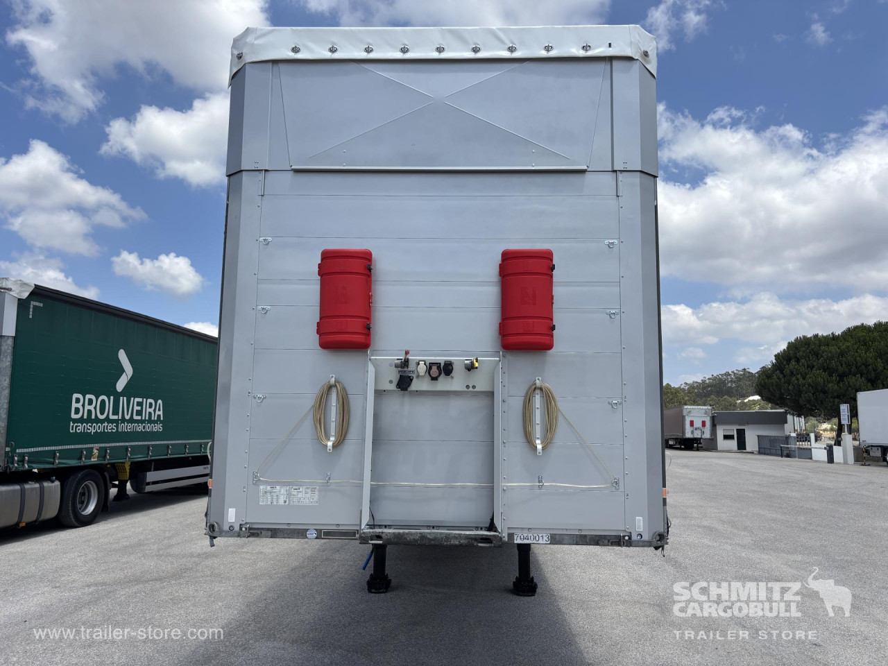 Schmitz Cargobull Curtainsider Mega 