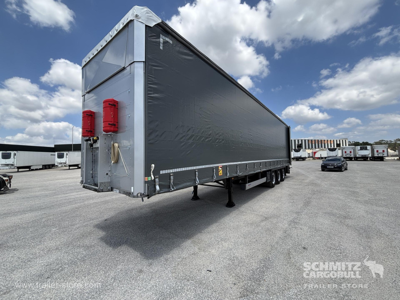 Schmitz Cargobull Curtainsider Mega 