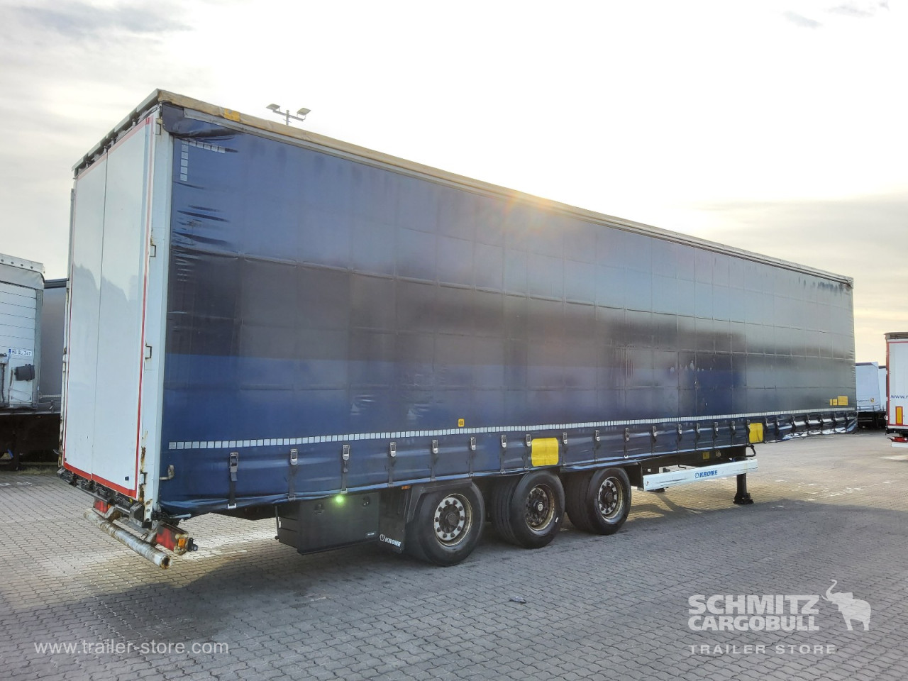 Krone Curtainsider Mega 