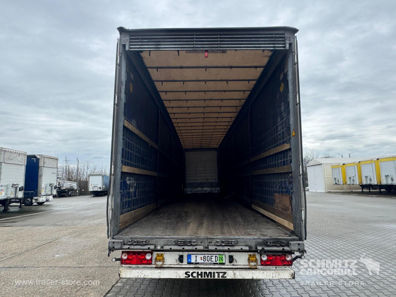 Schmitz Cargobull Curtainsider Mega 