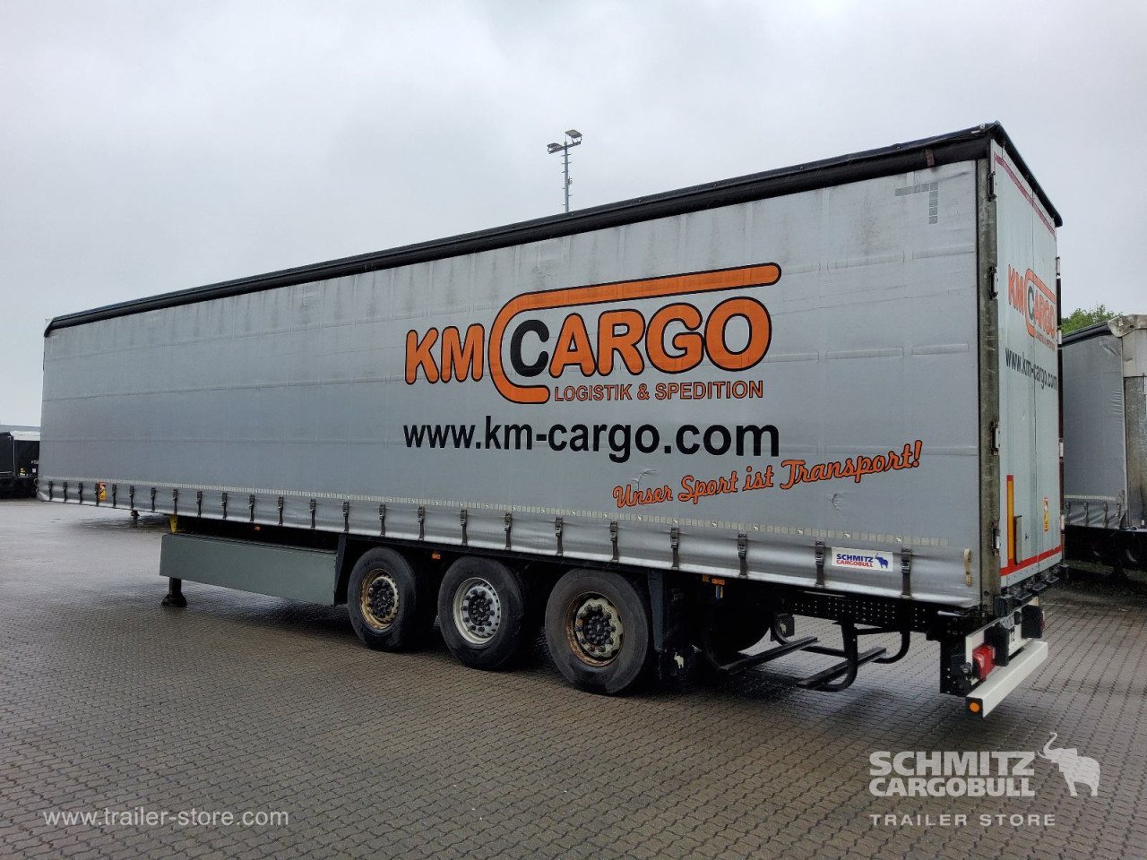 Schmitz Cargobull Curtainsider Standard Getränke 