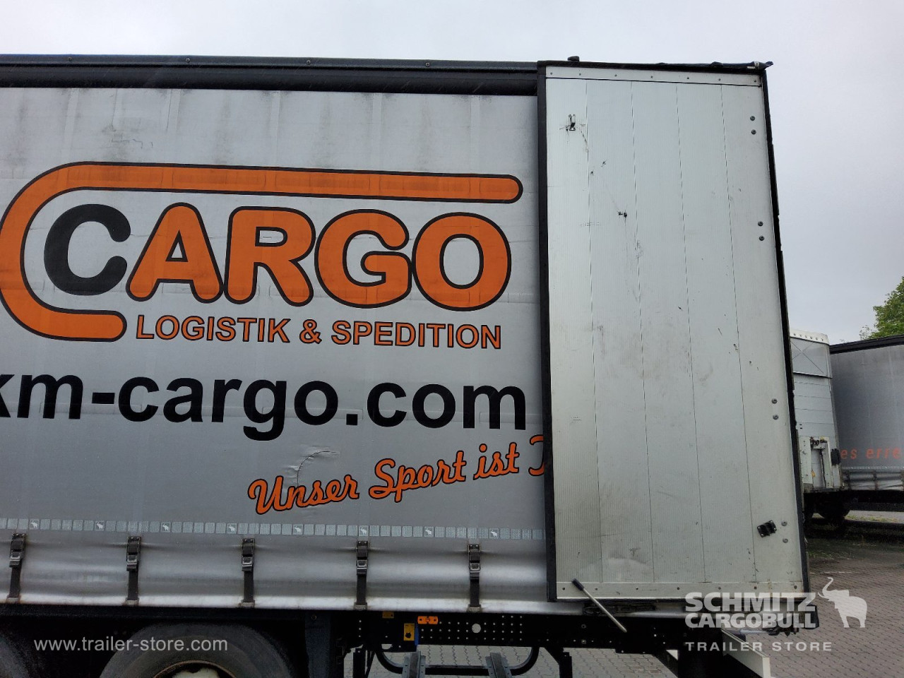 Schmitz Cargobull Curtainsider Standard Getränke 