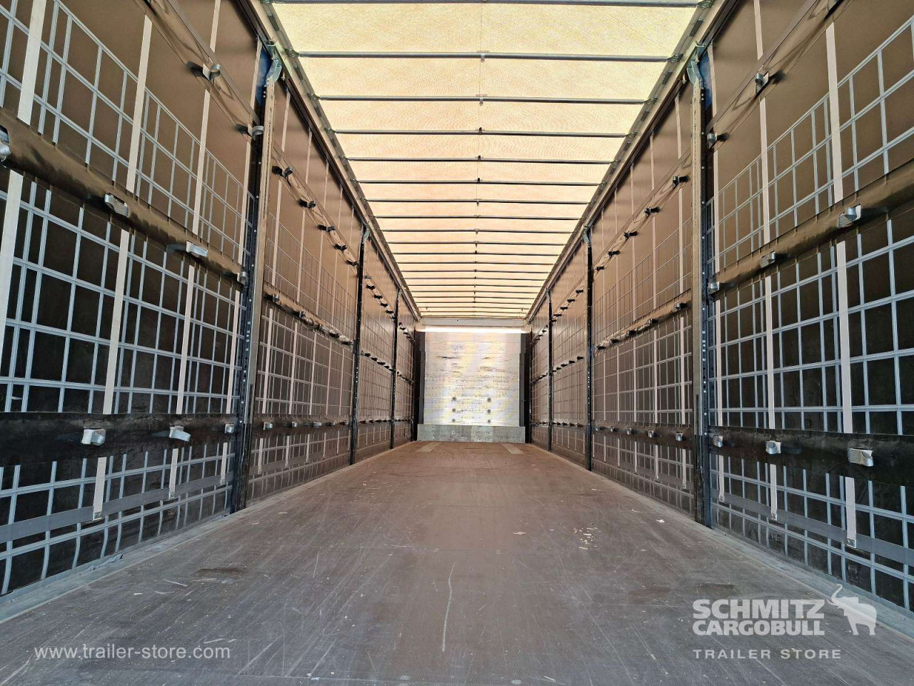 Schmitz Cargobull Curtainsider Standard 