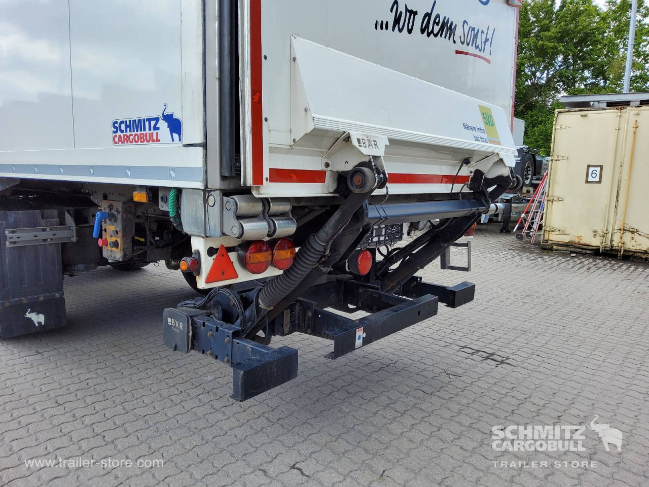 Schmitz Cargobull Tiefkühler Standard Doppelstock Trennwand Ladebordwand 