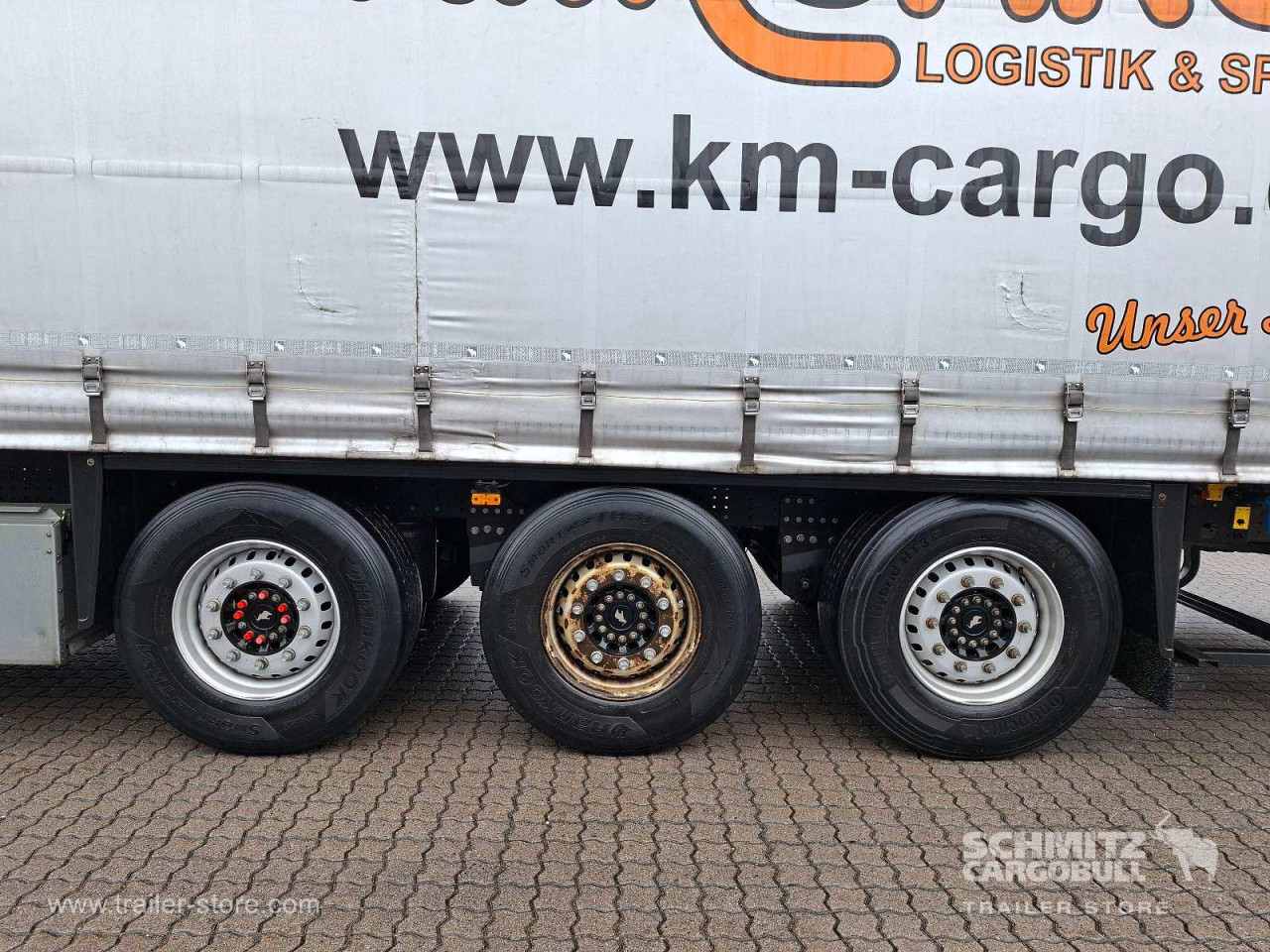Schmitz Cargobull Curtainsider Standard Getränke 