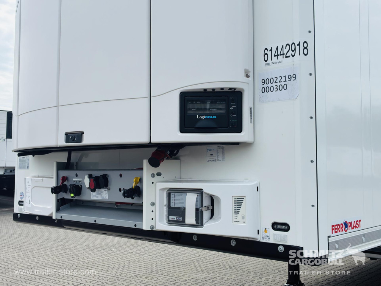 Schmitz Cargobull Tiefkühler Standard Doppelstock Trennwand 
