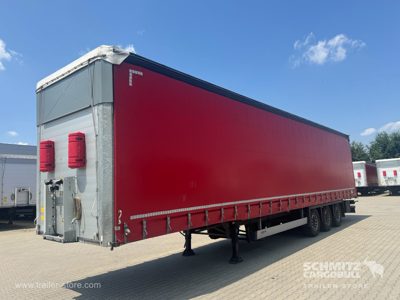 Schmitz Cargobull Curtainsider Mega 