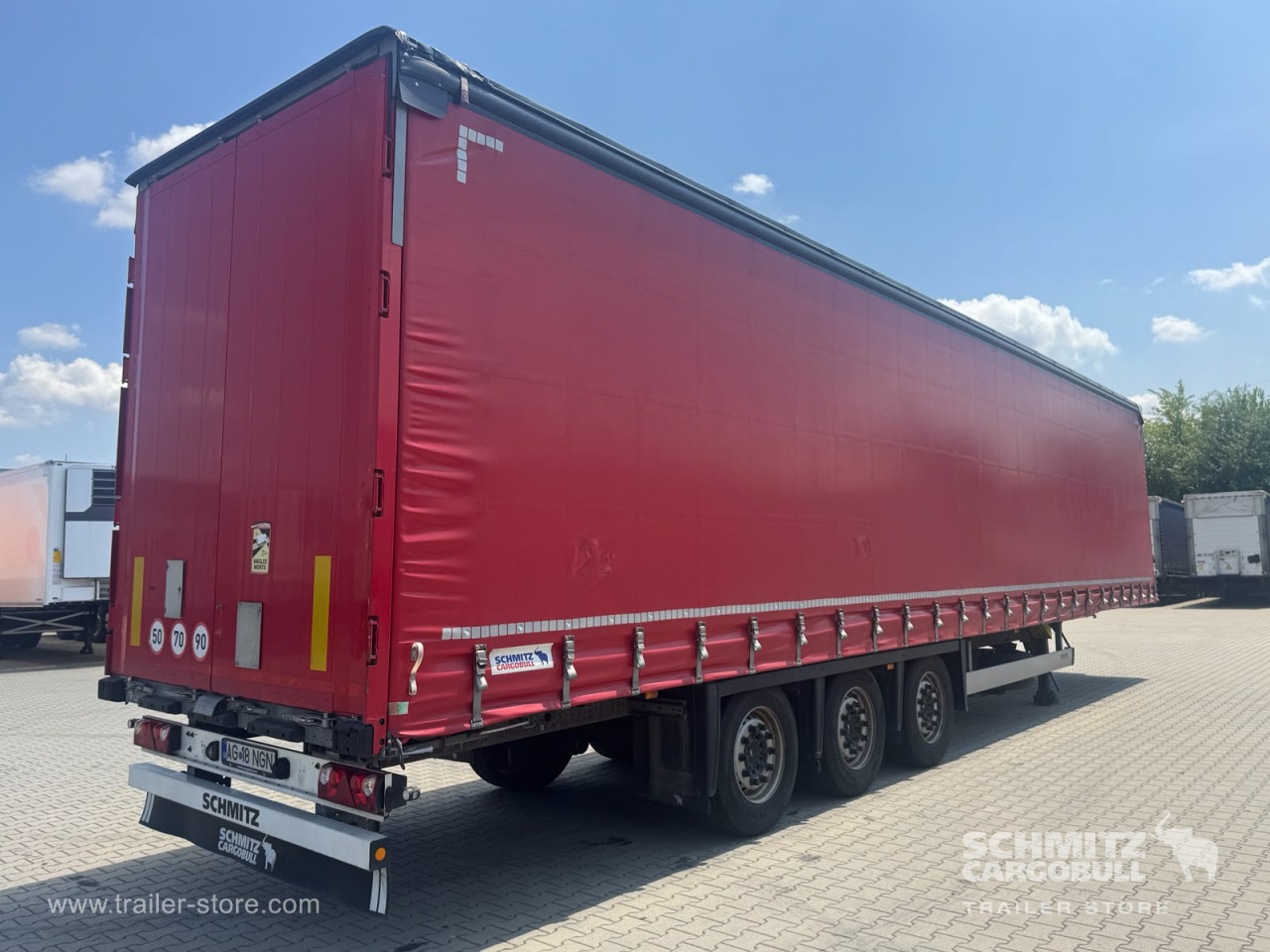 Schmitz Cargobull Curtainsider Mega 
