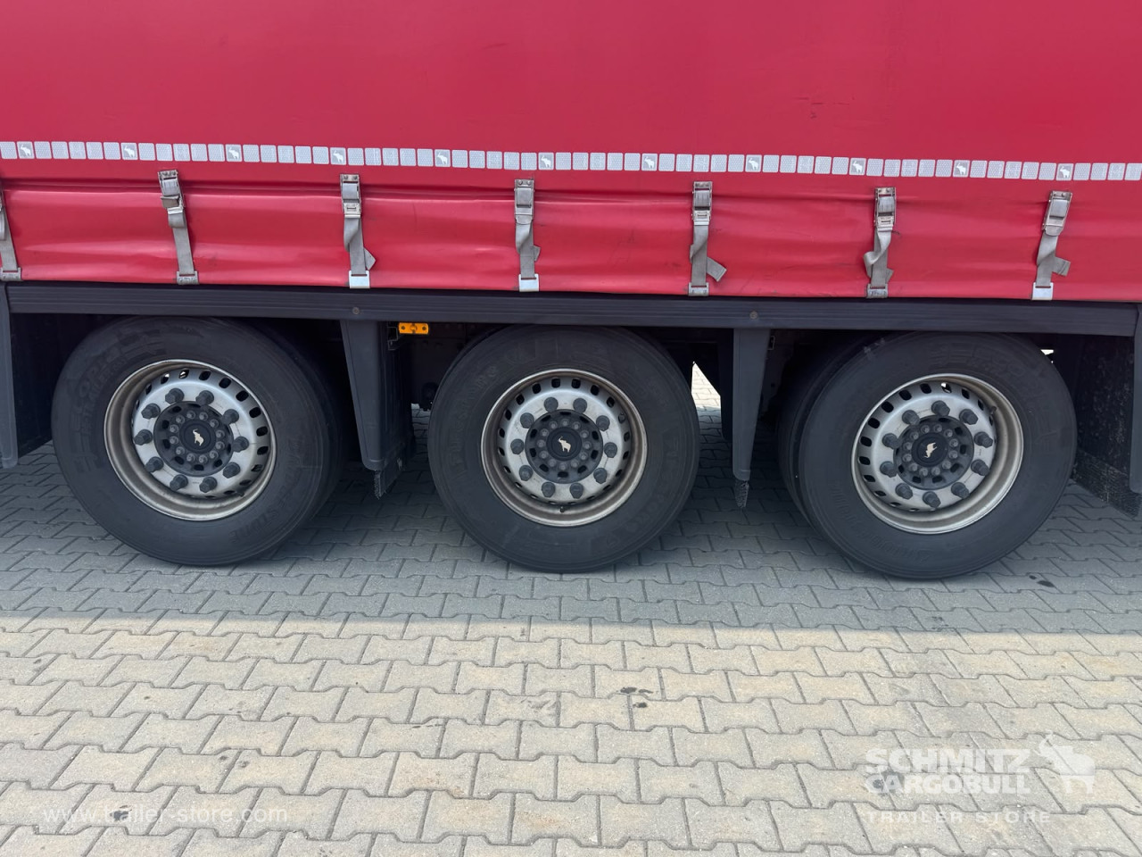 Schmitz Cargobull Curtainsider Mega 