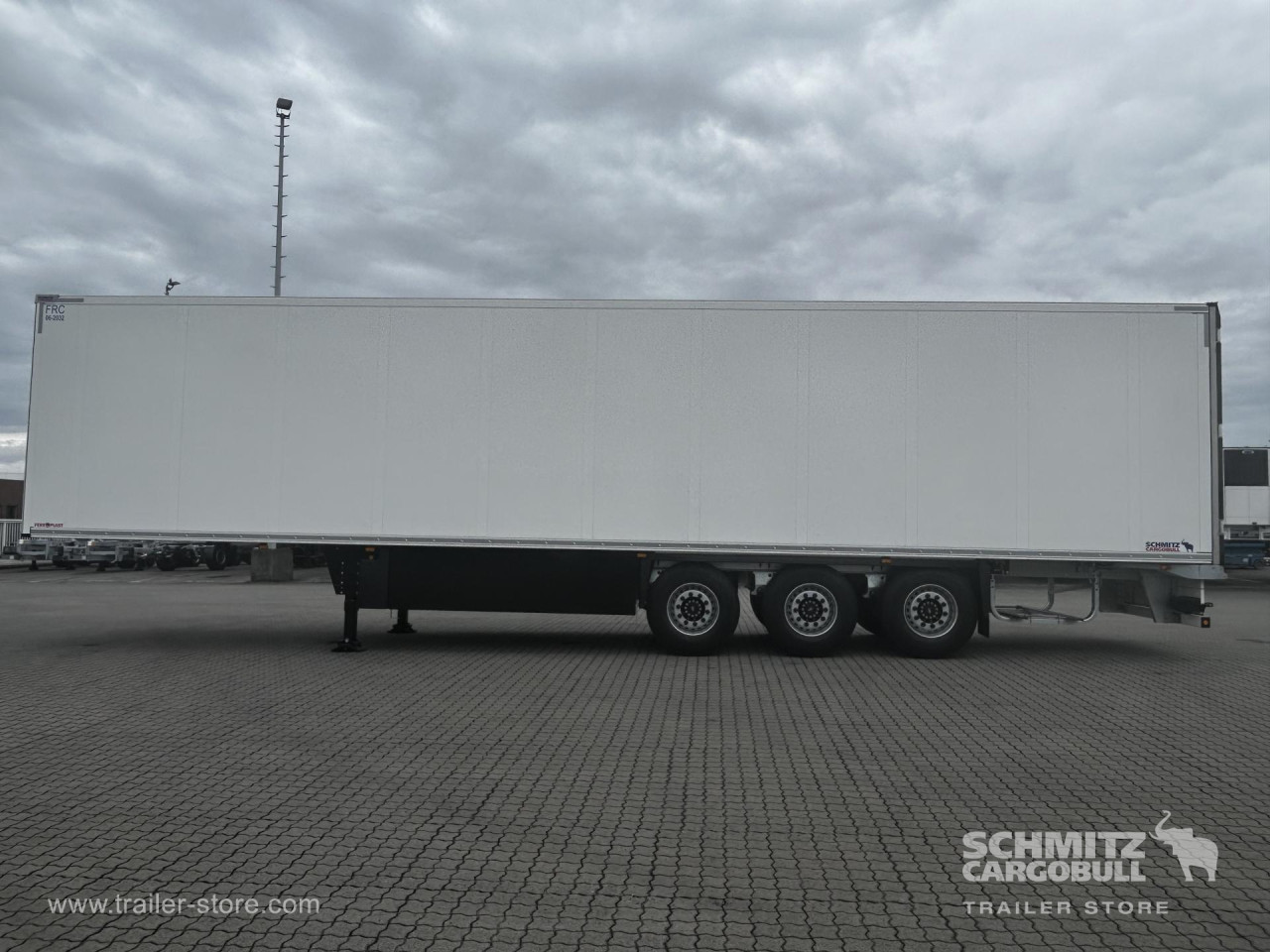 Schmitz Cargobull Tiefkühler Standard Doppelstock Trennwand 