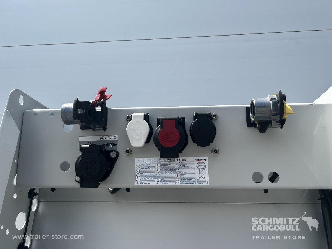Schmitz Cargobull Curtainsider Standard 