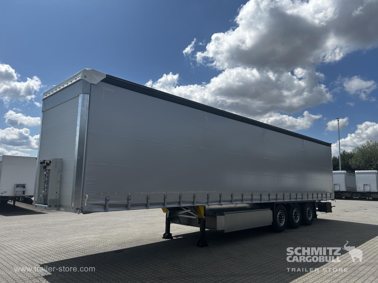 Schmitz Cargobull Curtainsider Standard 