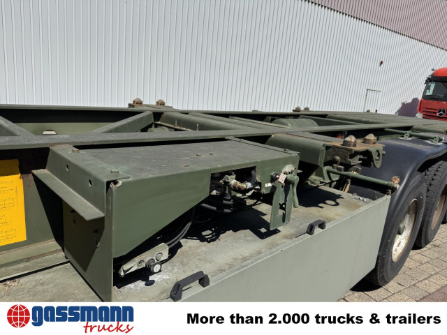 Doll U-74.0 3-Achs Containerchassis, 2x20/20/30/40ft, 