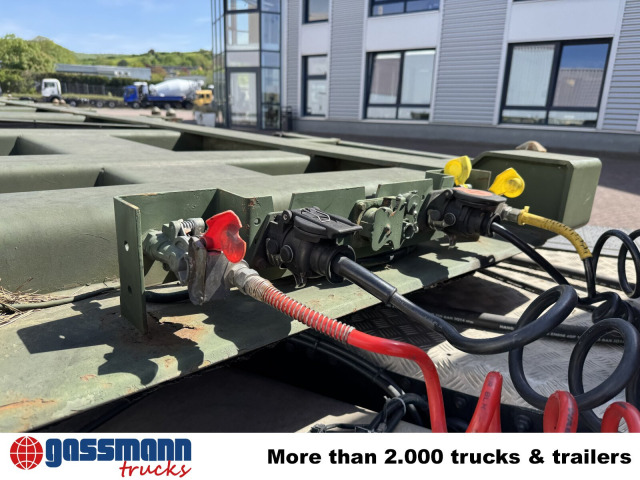 Doll U-74.0 3-Achs Containerchassis, 2x20/20/30/40ft, 