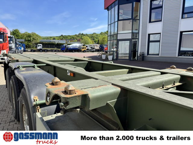 Doll U-74.0 3-Achs Containerchassis, 2x20/20/30/40ft, 