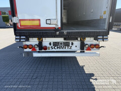 Schmitz Cargobull Tiefkühler Multitemp Doppelstock Trennwand 