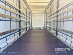 Schmitz Cargobull Curtainsider Mega Getränke 