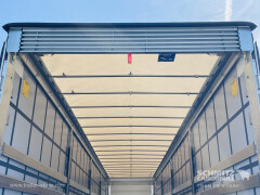 Schmitz Cargobull Curtainsider Mega Getränke 
