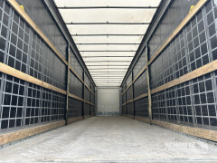 Schmitz Cargobull Curtainsider Standard 