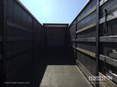 Schmitz Cargobull Curtainsider Standard , Folding wall right 