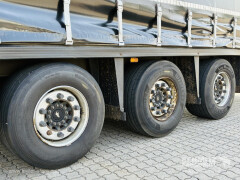 Schmitz Cargobull Curtainsider Mega Getränke 