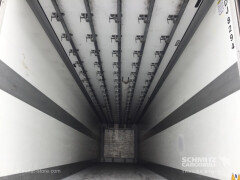 Schmitz Cargobull Reefer Meat hanging system 