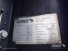 Schmitz Cargobull Tiefkühler Multitemp Trennwand Rolltor 