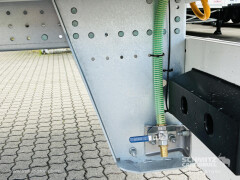 Schmitz Cargobull Tiefkühler Standard Doppelstock Trennwand Rolltor 