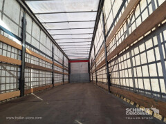 Schmitz Cargobull Semitrailer Curtainsider Standard Hayon 